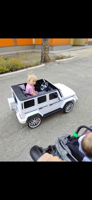 Продам дитячий мерседес