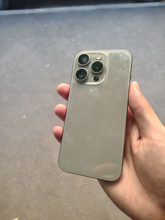 iPhone 15 pro 128gb