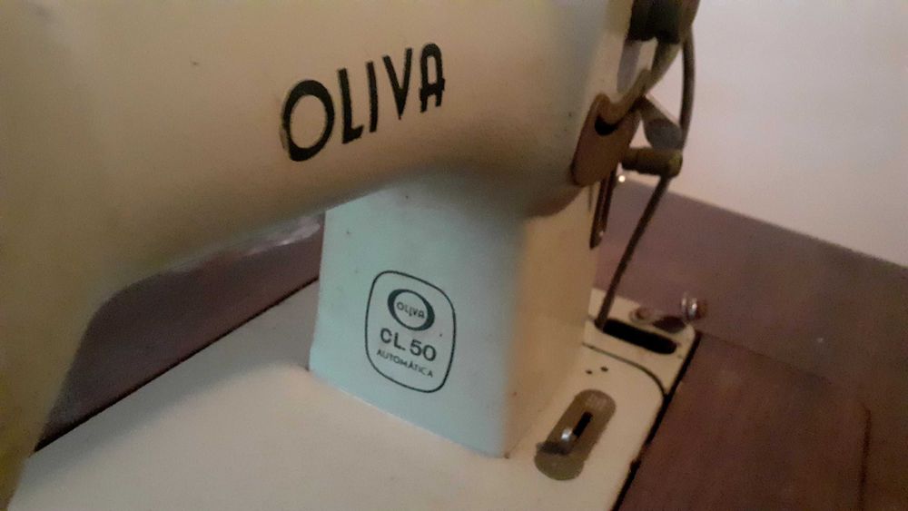 Máquina Costura - Oliva CL 50 AUTOMÁTICA
