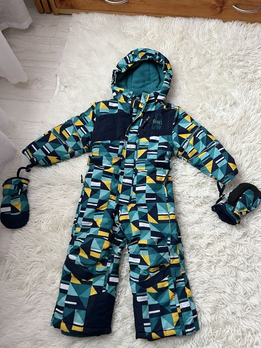 Зимовий комбінезон 98см,рукавиці на 3 роки(в пості дві речі)