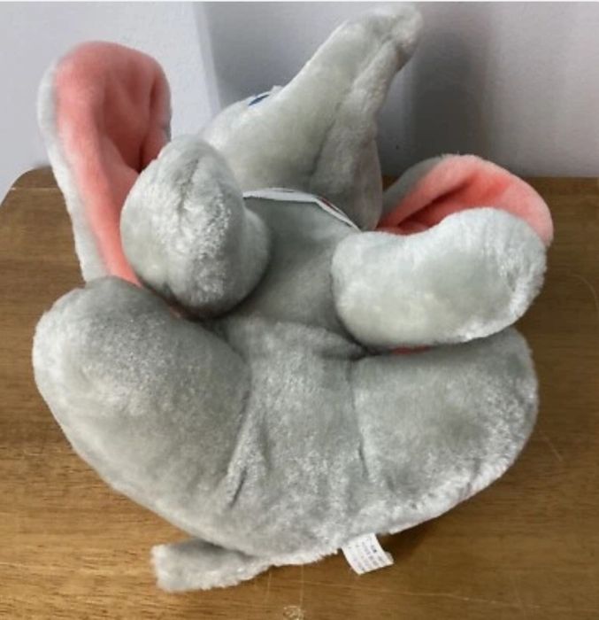 М'яка іграшка, слоник Дамбою DISNEY.