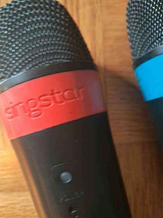 5€ Vendo 2 Micros da marca singstar avariados