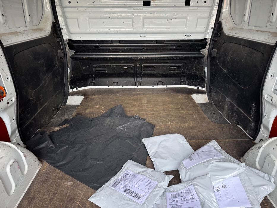 Opel vivaro iva dedutivel duas portas laterais