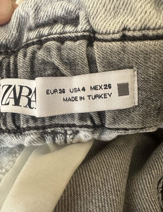 Джинсы Zara серые