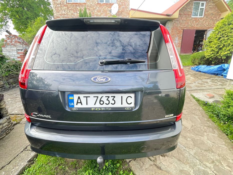 Автомобіль Ford C-Max