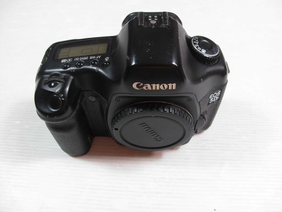 Canon 5D estado conforme fotos - Ver descrição