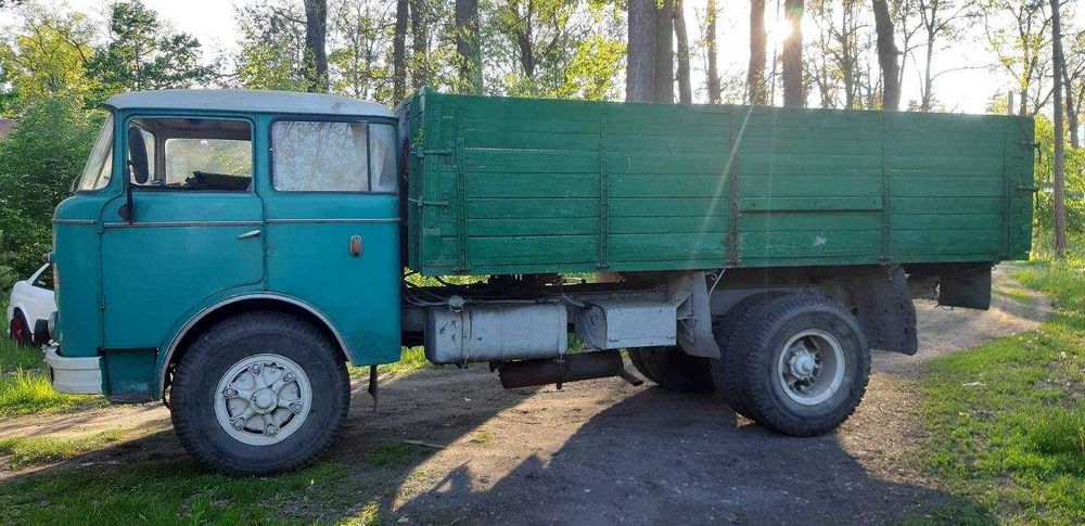 Продам ретро вантажівку SKODA 706