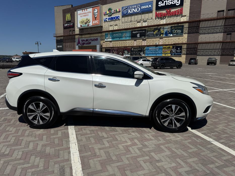 Nisan murano 17г.