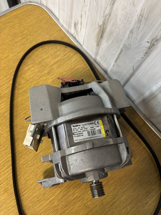 Silnik pralki Whirlpool MTDLR 60116 + pasek