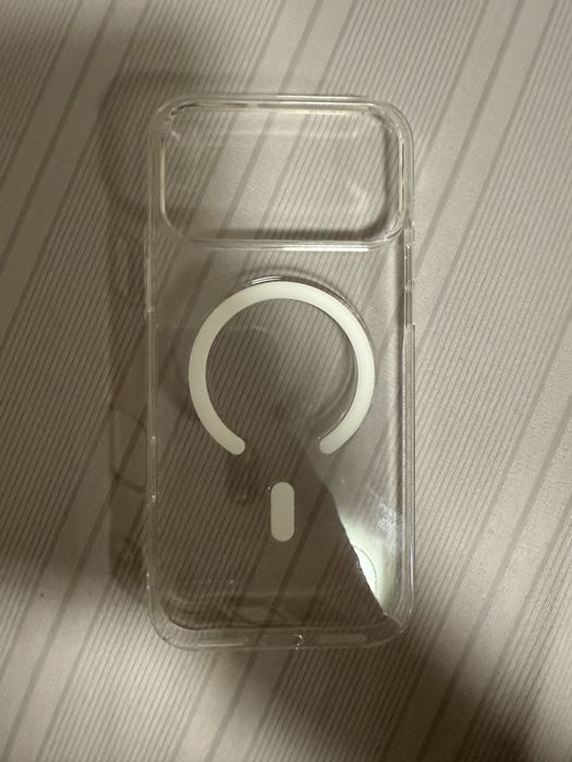 Чохли на iphone 17 pro max