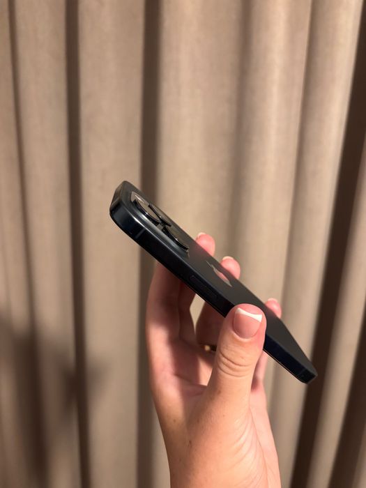 iPhone 15 pro dobry stan