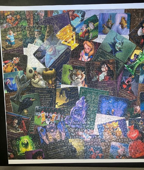 Puzzle Ravensburger, vilões da Disney.
2000 peças
Usado 1 vez