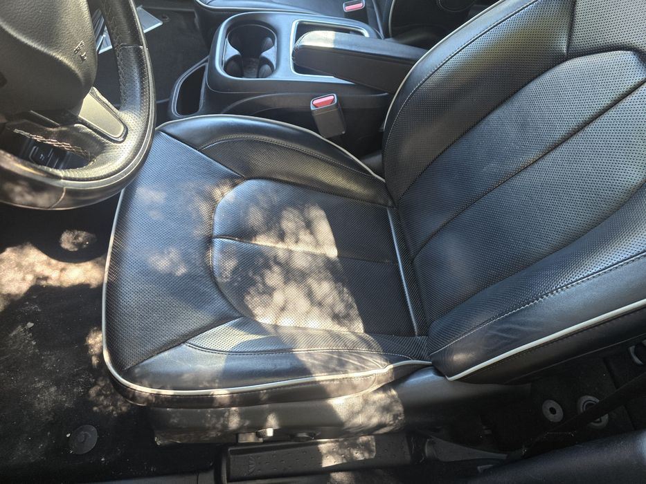 Chrysler Pacifica Limited S - Komplet Foteli Grzane Wentylowane