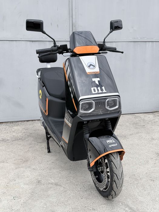 Електричний скутер Tairon Fast 011 2000w 72v/48a Lifepo4