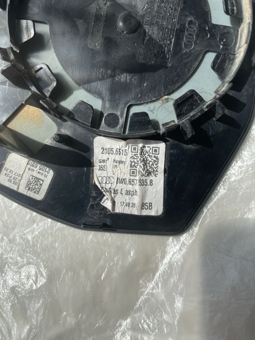 Дзеркальний елемент лівий Audi A4 A5 b9