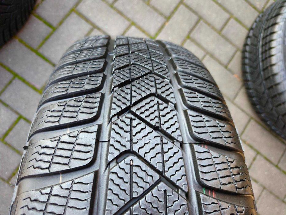 205/50 93H R17 PIRELLI Sottozero 3 AO1 2025r 7.5mm Zimowe Opony 2szt