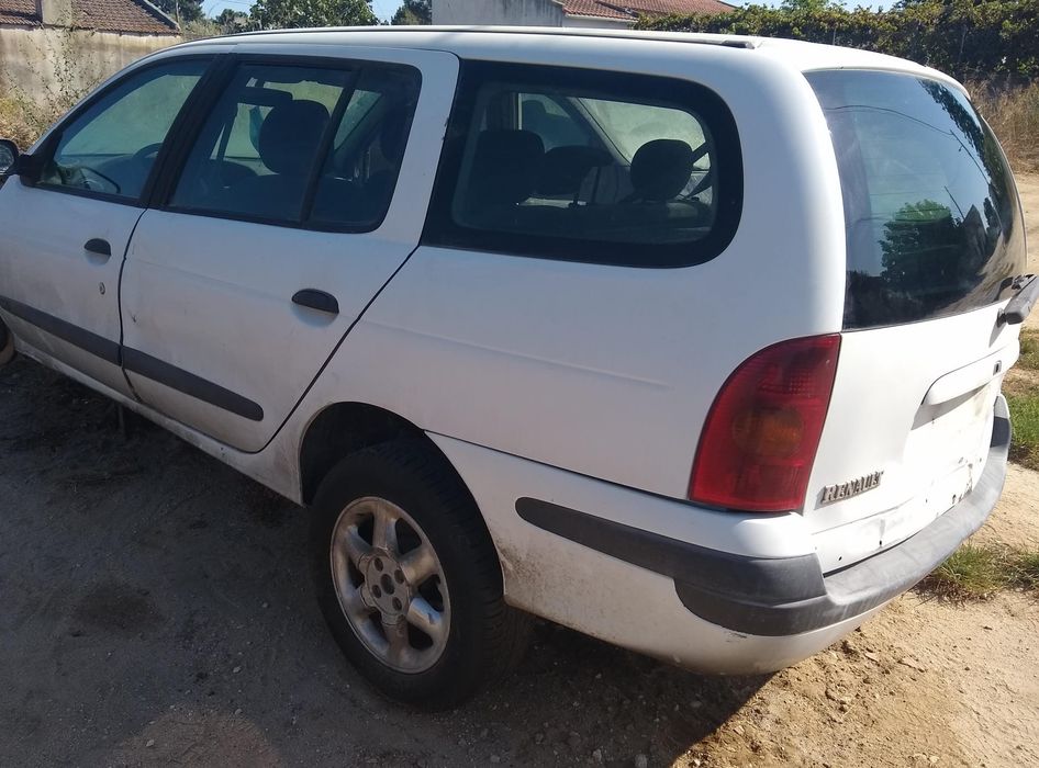 Muito material de Peças para Renault Megane