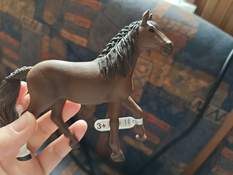 Лошадь оригинал Schleich