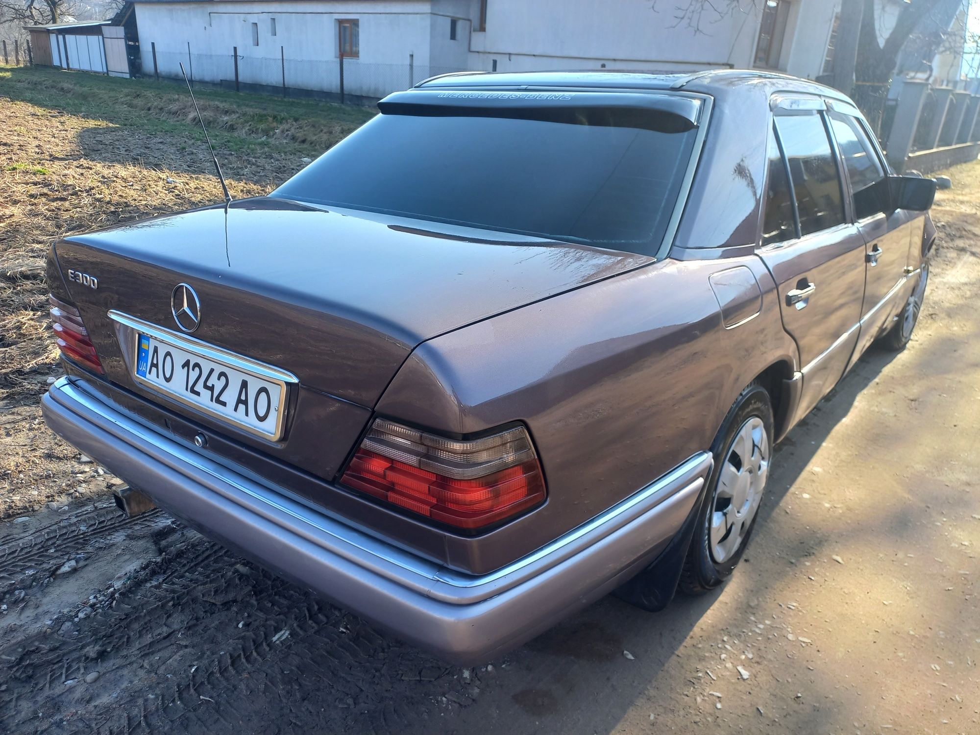 Мерседес 124 3.0 дізель автомат: 2 100 $ - Mercedes-Benz Ужгород на Olx