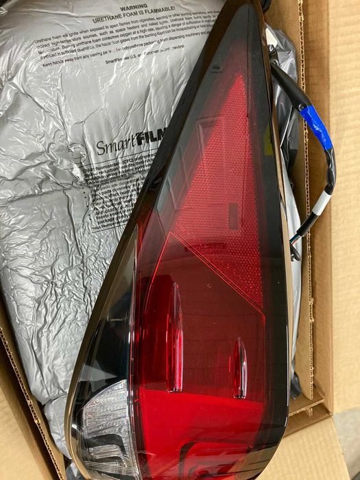 Задний левый, правый фонарь Lexus RX350 450h 2020-25 USA