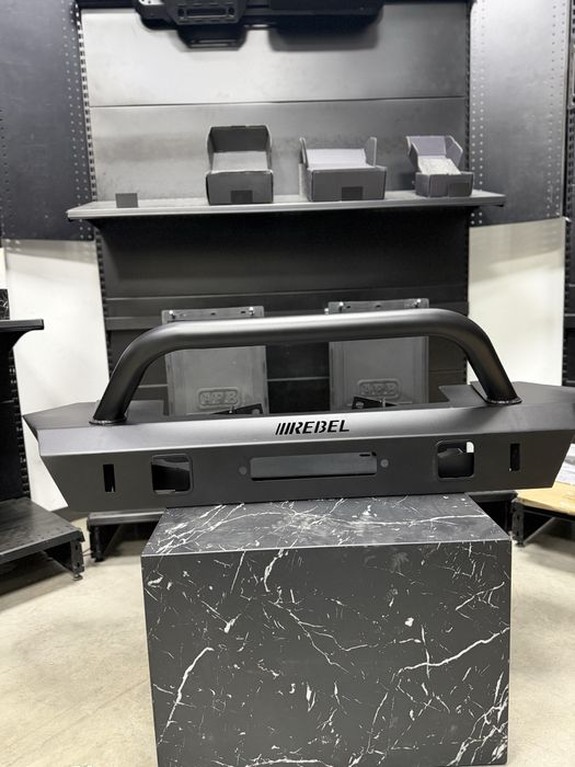 Передній бампер Jeep Wrangler JK JL JT