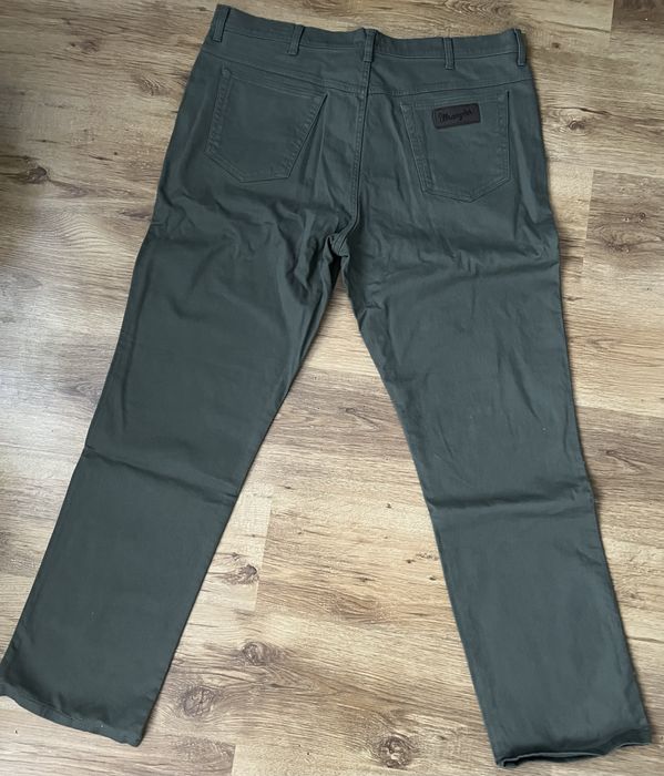 Spodnie marki Wrangler - nowe