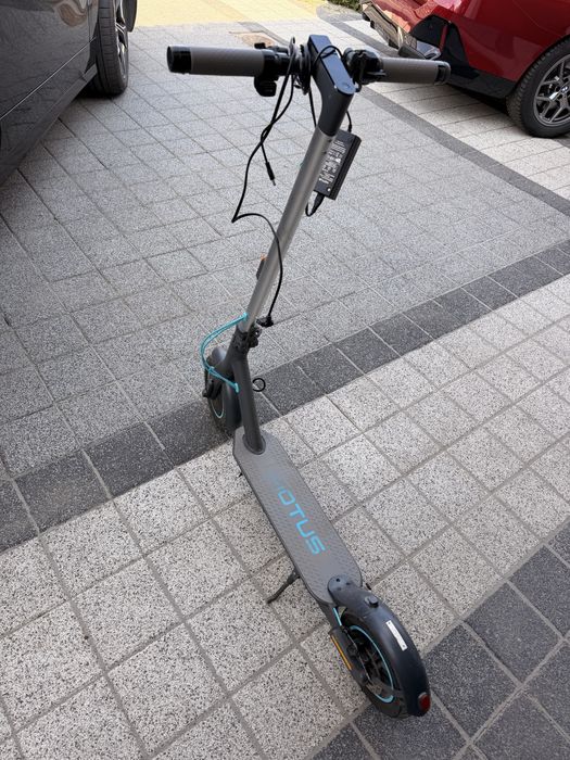 Hulajnoga elektryczna motus 10lite z kierunkowskazami