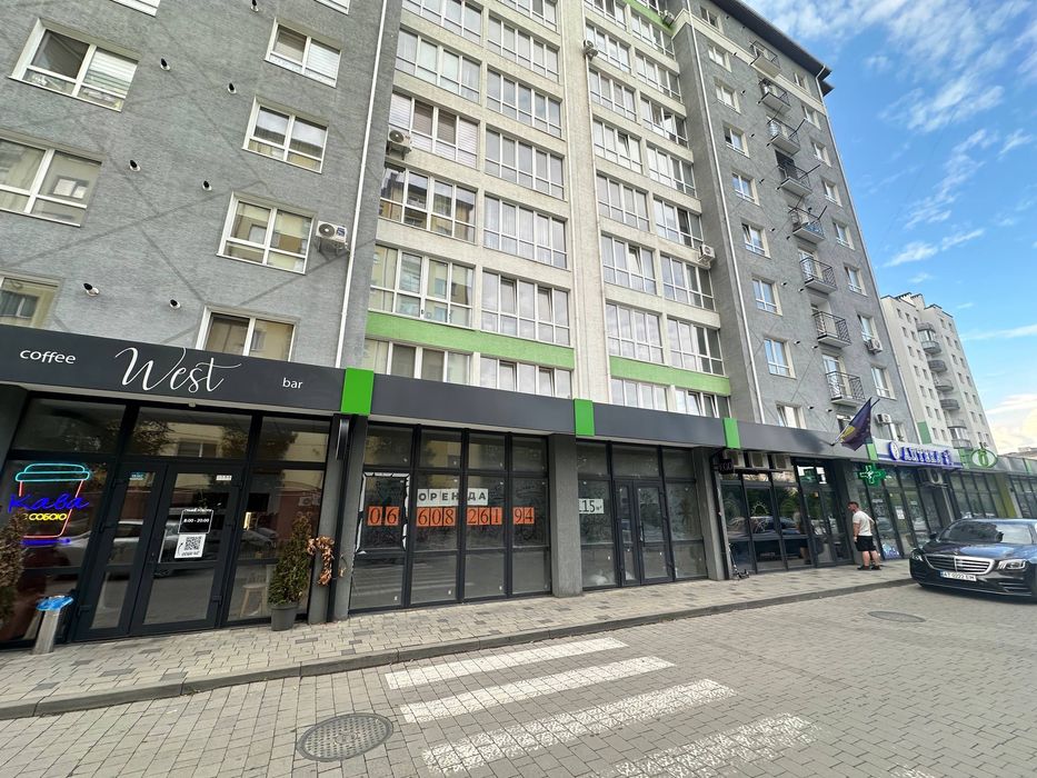 Комерційне фасадне приміщення на самому заїзді в ЖК Левада Затишна