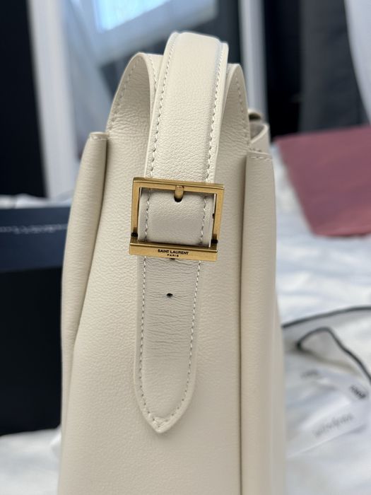 Сумка YSL Yves Saint Laurent Bucket Bag Ivory Leather with Gold