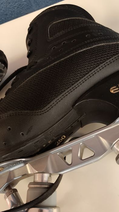 Patins Pretos, tam.259