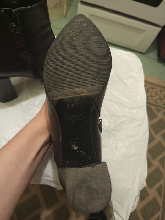 Жіночі ботильйони Gino Rossi