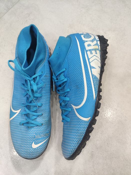 Сороканіжки Nike Mercurial Superfly 7 Academy