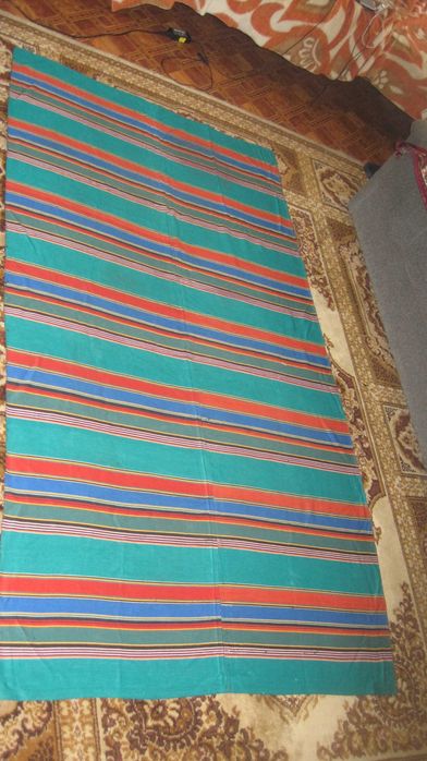 килимок 2 метра х 1,2 м яркий зеленый красный желтый цвет в детскую