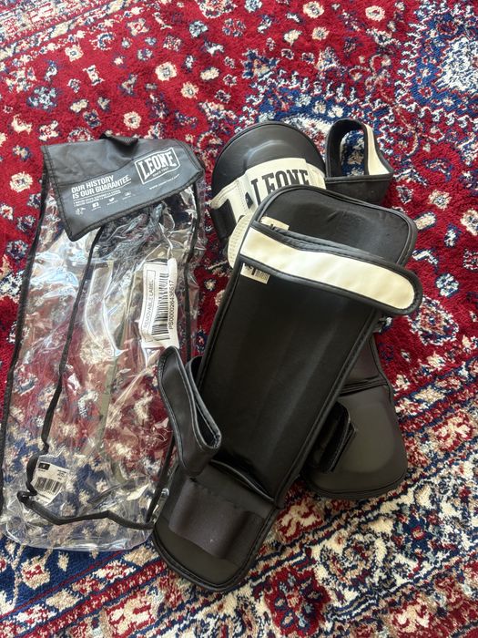 Caneleiras muay thai