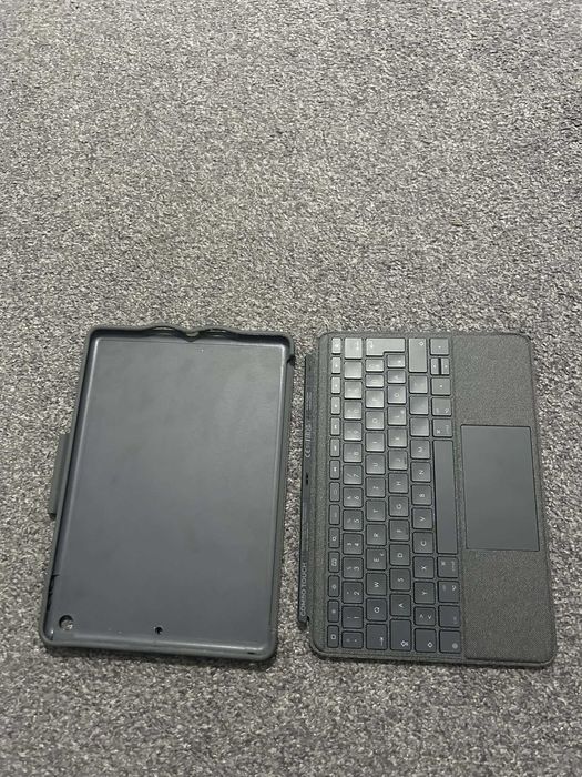 Logitech Combo Touch für iPad (7., 8. und 9. Gener