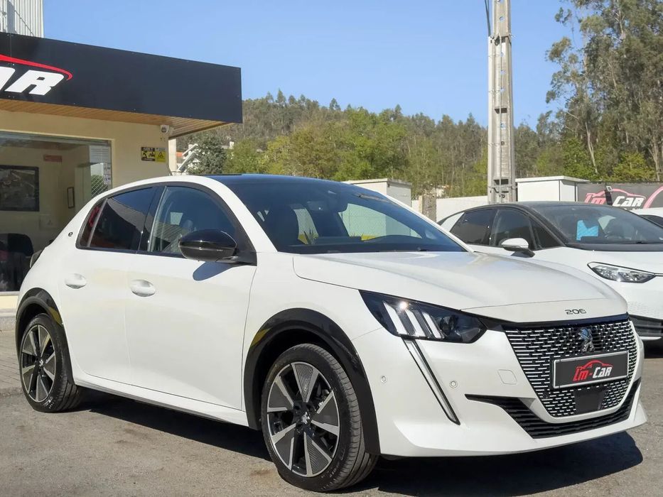 Peugeot e-208 GT Pack