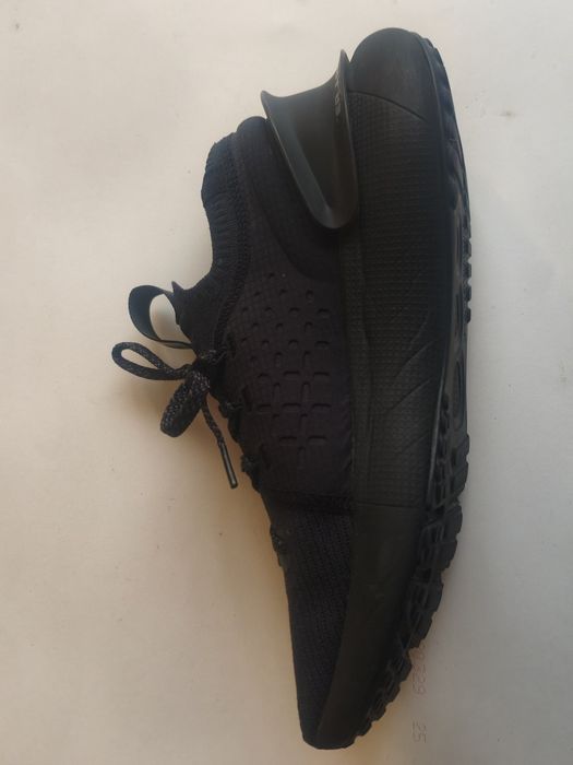 Buty damskie sportowe under armour