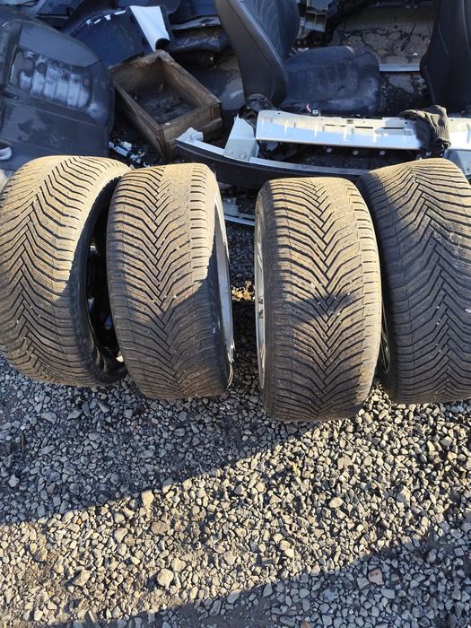 Резина 255/45/19 мішлен зима