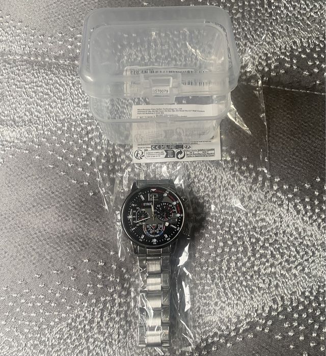 Relógio com caixa novo