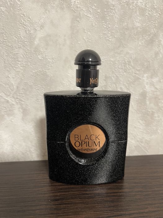 Yves Saint Laurent Black Opium Eau de Parfum (90 мл)