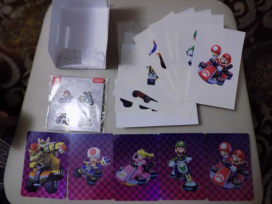 Mario Kart 8 Deluxe Booster Course Pass box z Nintendo Switch -gadżety w promocyjnej cenie.
