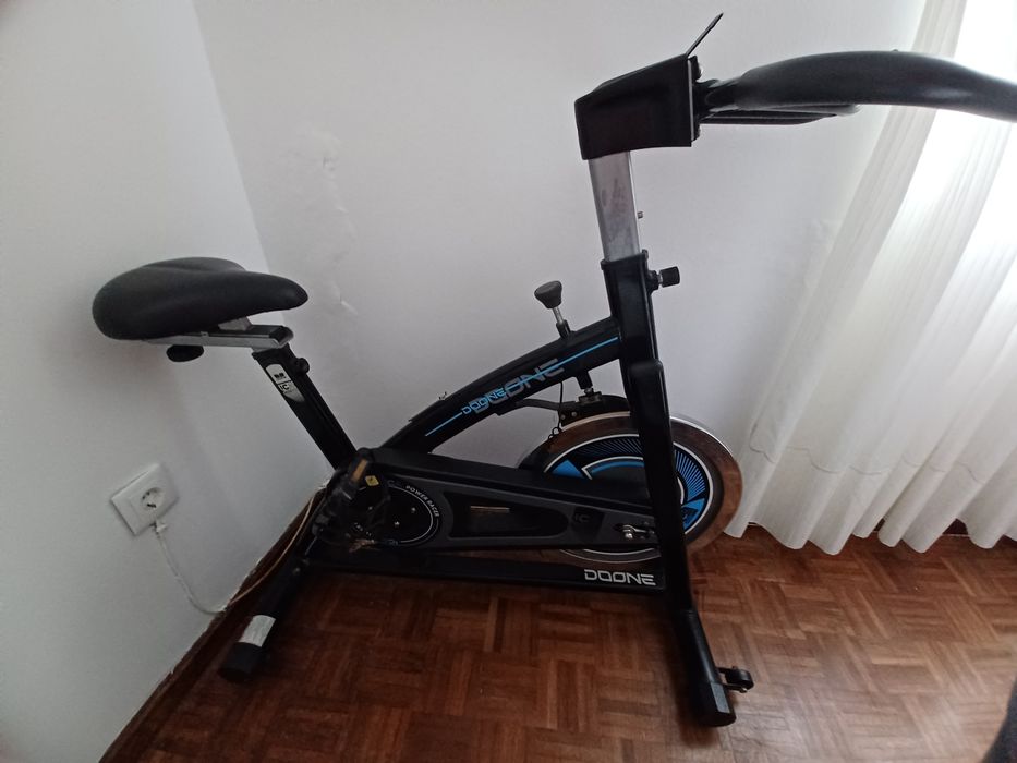 Vendo bicicleta de Fitness Sport.