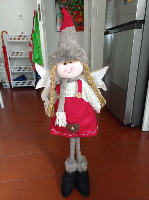 Anjo de Natal com 87 cm de altura