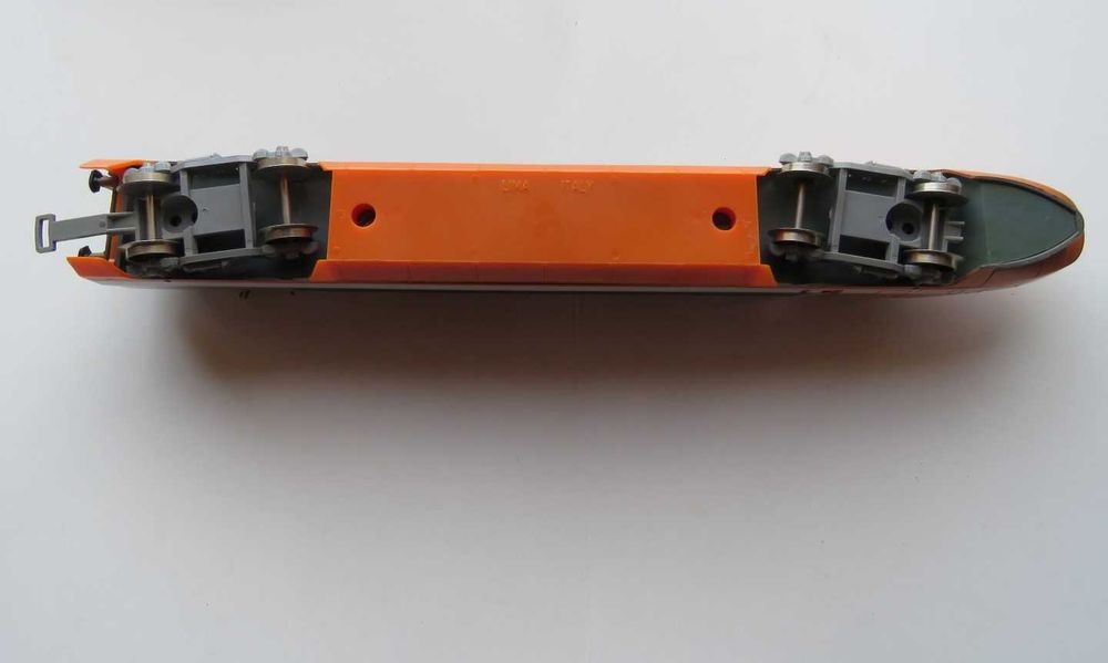 Comboios original Lima TGV, HO; maquina de cauda SEM MOTOR