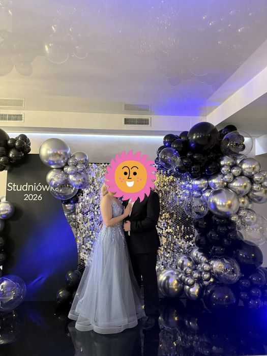 Sukienka studniówkowa tiulowa maxi błękitna