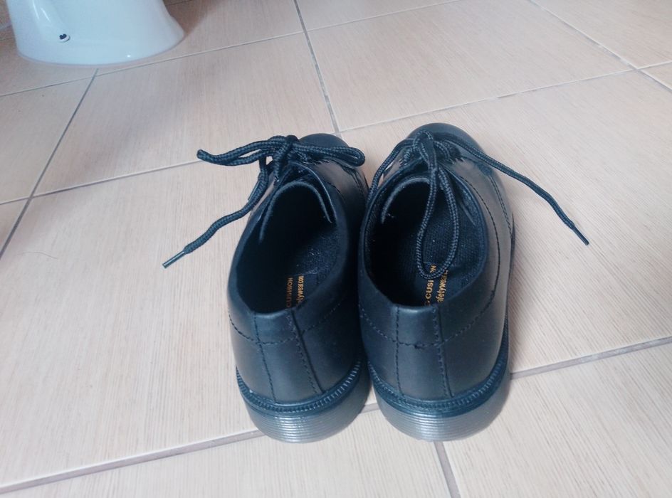 Buty  skórzane niskie