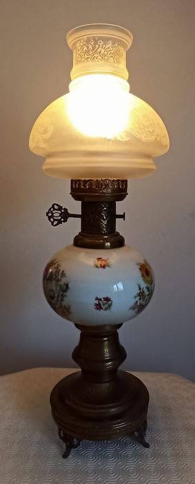 Candeeiro de porcelana