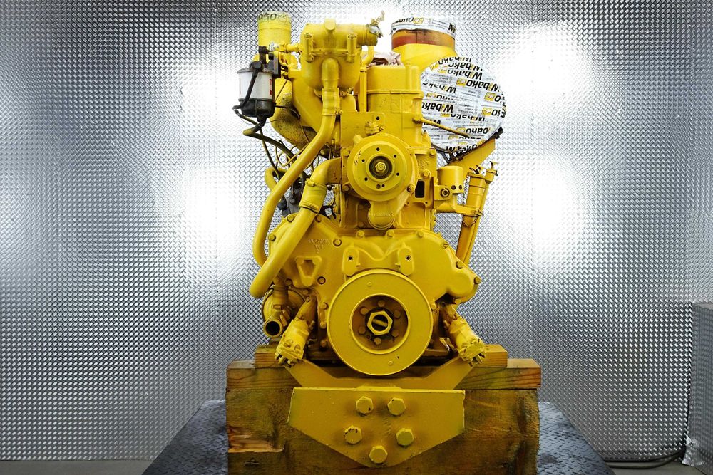 Silnik spalinowy - SW680