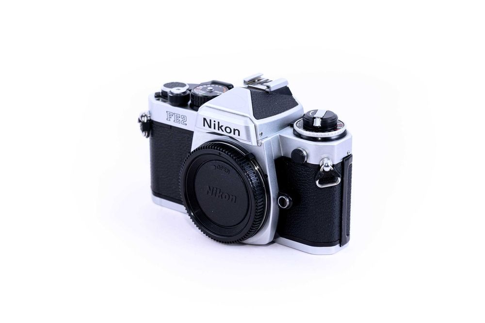 Nikon FE2 SLR Profesjonalna lustrzanka analogowa