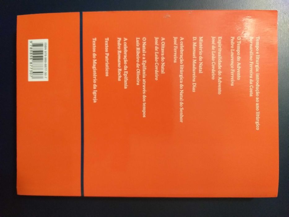 Livro "A celebração do Mistério do Natal" em bom estado de conservação
